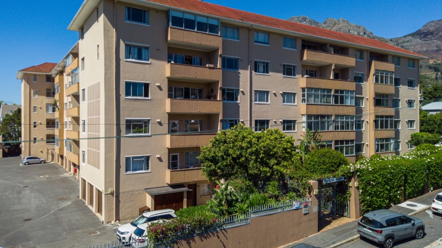To Let 2 Bedroom Property for Rent in Oranjezicht Western Cape